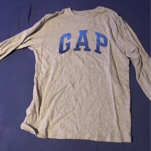 Gray gap shirt